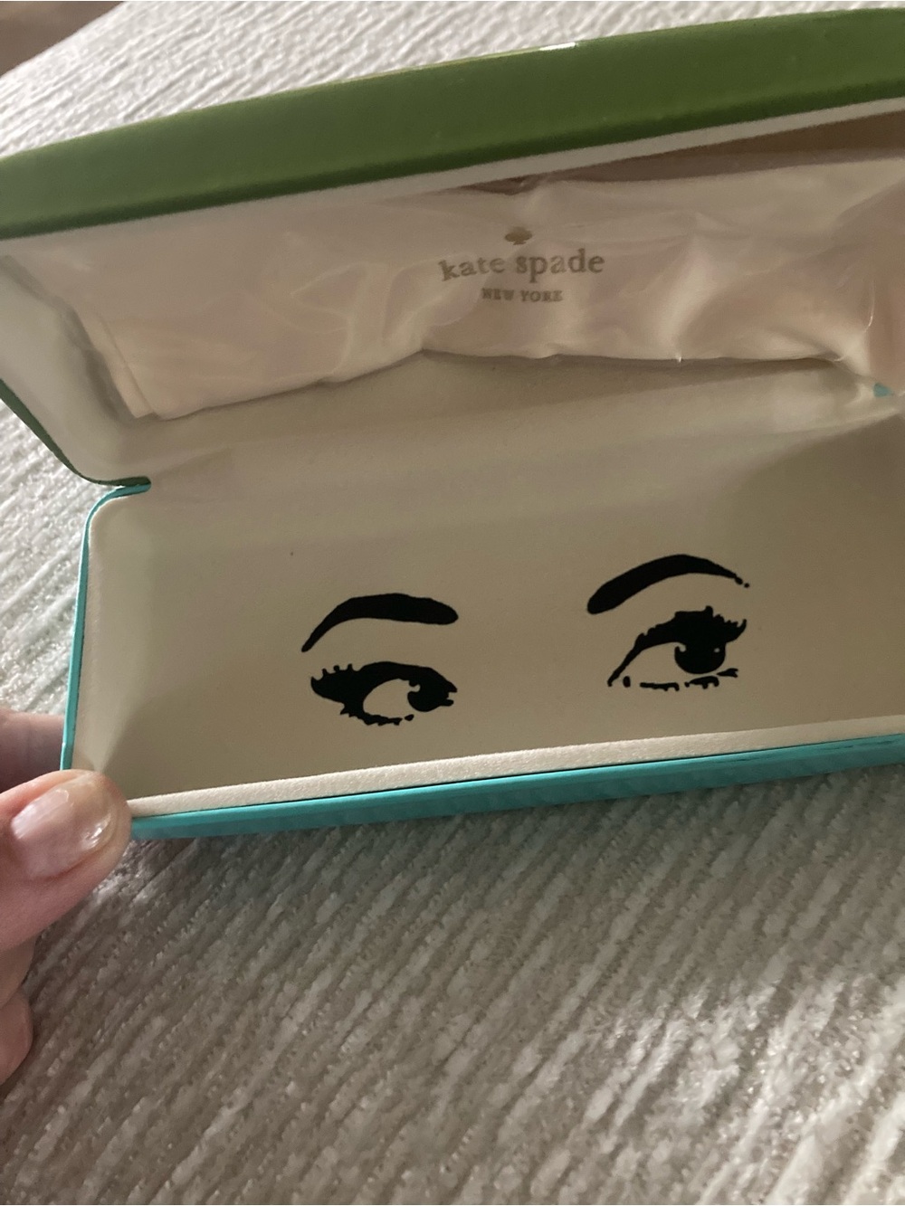 kate spade Black Cat-Eye Sunglasses with Green Case - Picture 2 of 7